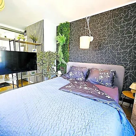 Cofy Rentals, A/c, Free Parking, Online Check-in! Tallinn
