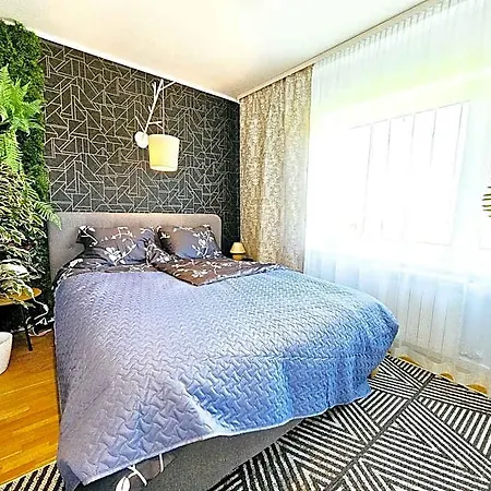 Cofy Rentals, A/c, Free Parking, Online Check-in! Hotel 3*